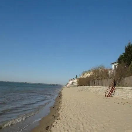 Les Bains 12 빌라